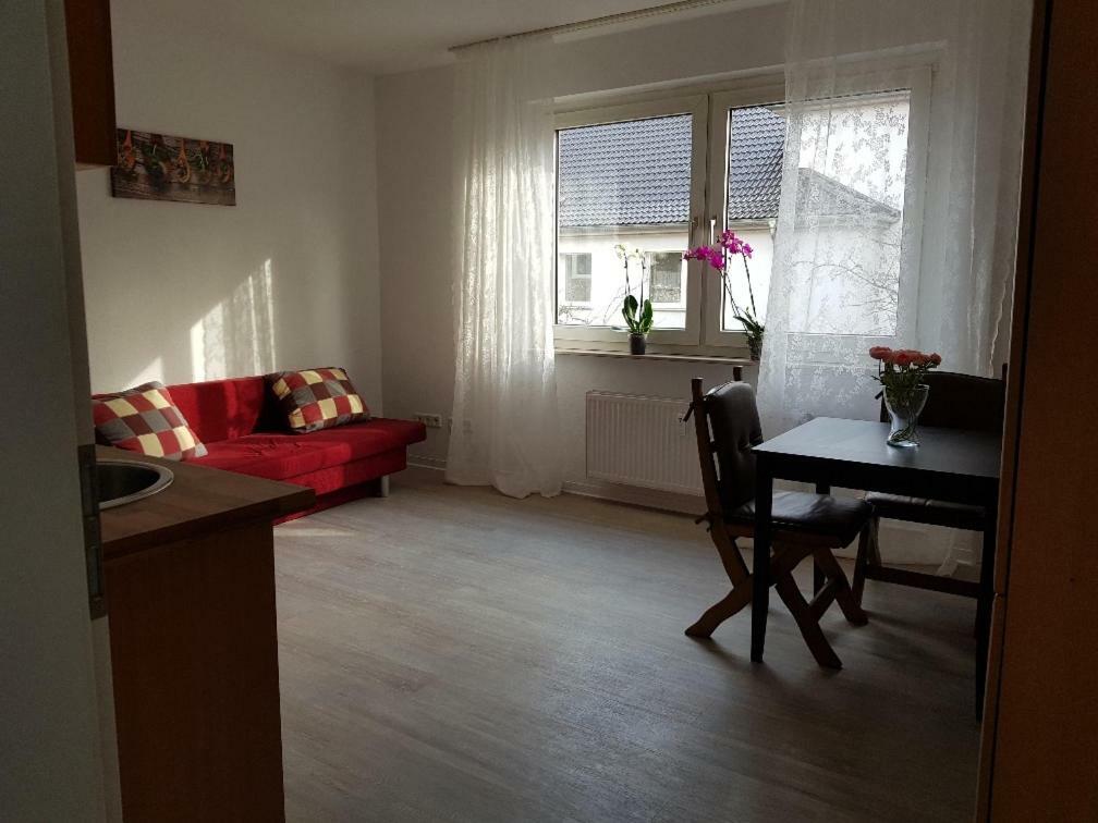 Helle Ferienwohnung An Der Rheinpromenade 50 Qm Дуйсбург Экстерьер фото