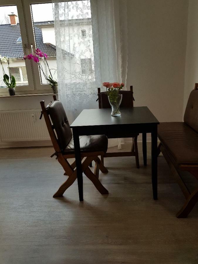 Helle Ferienwohnung An Der Rheinpromenade 50 Qm Дуйсбург Экстерьер фото