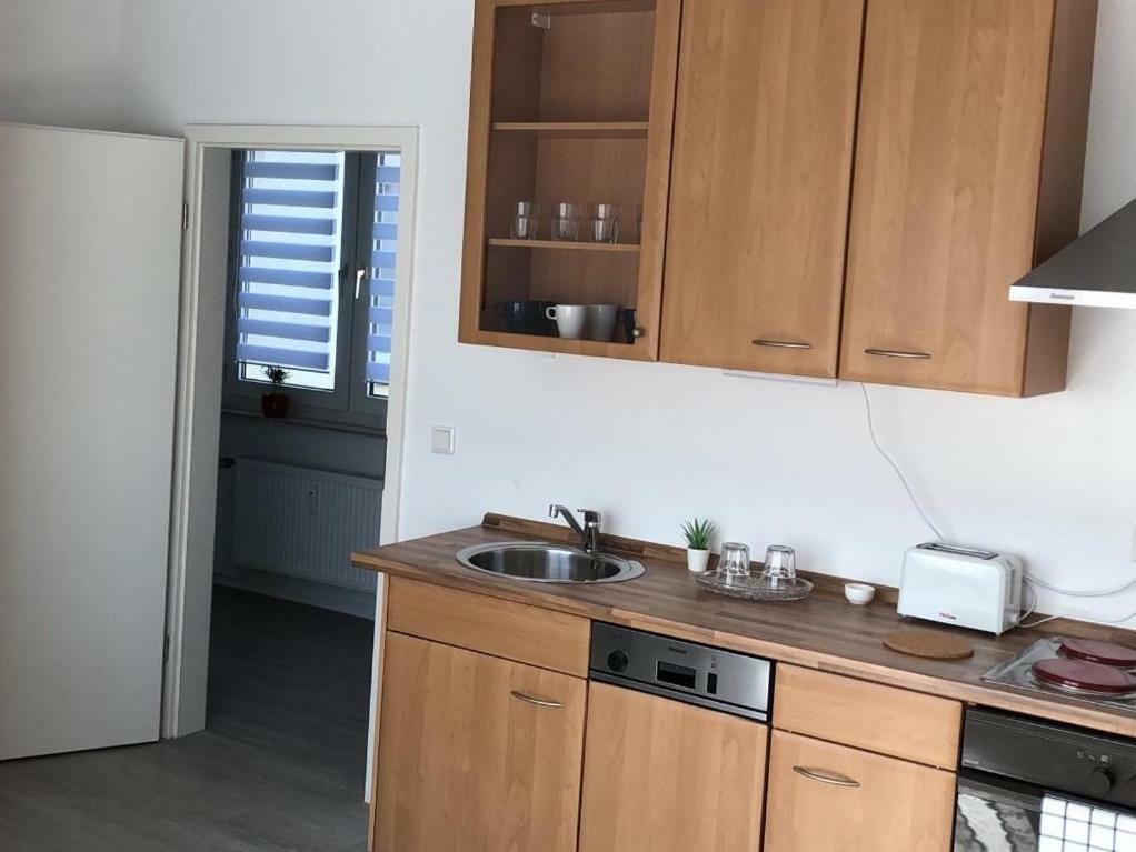 Helle Ferienwohnung An Der Rheinpromenade 50 Qm Дуйсбург Экстерьер фото